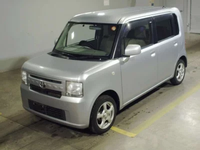 Toyota PIXIS SPACE  с аукциона в Японии