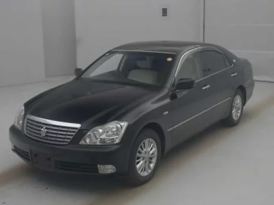 Toyota CROWN  с аукциона в Японии