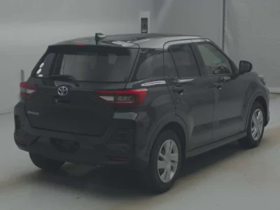 Toyota RAIZE  с аукциона в Японии