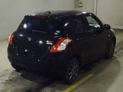 Suzuki SWIFT  с аукциона в Японии