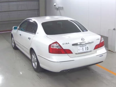 Nissan CIMA  с аукциона в Японии