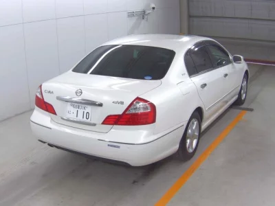 Nissan CIMA  с аукциона в Японии