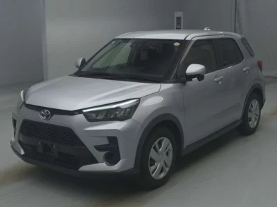 Toyota RAIZE  с аукциона в Японии