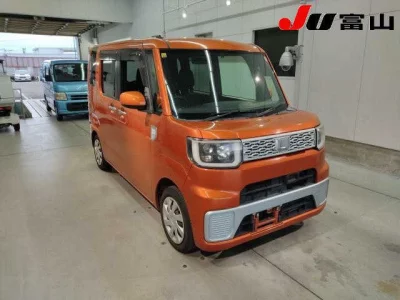 Daihatsu WAKE  с аукциона в Японии
