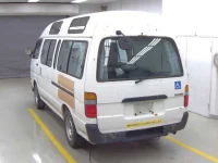 Toyota HIACE лот № 5053 оценка R  с аукциона в Японии 1