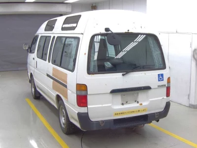 Toyota HIACE  с аукциона в Японии