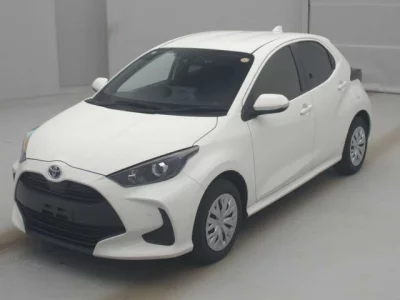 Toyota YARIS  с аукциона в Японии