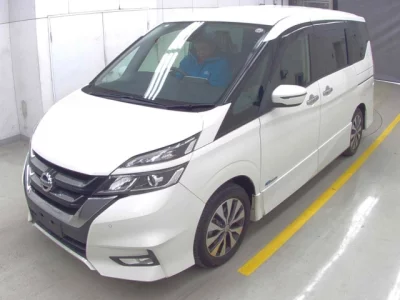 Nissan SERENA  с аукциона в Японии