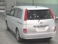 Toyota ISIS лот № 7025 оценка 3.5  с аукциона в Японии 1