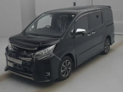 Toyota NOAH  с аукциона в Японии