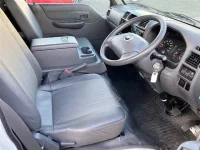 Mazda BONGO лот № 30015 оценка 3.5  с аукциона в Японии 2