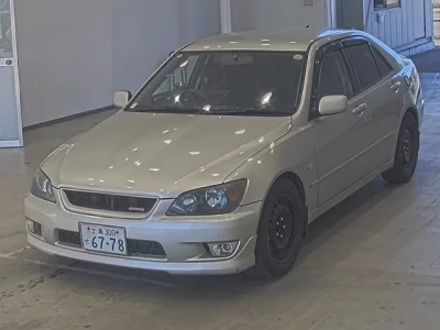 Toyota ALTEZZA  с аукциона в Японии