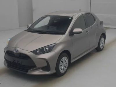 Toyota YARIS  с аукциона в Японии