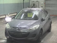 Mazda DEMIO лот № 7042 оценка 3.5  с аукциона в Японии 2