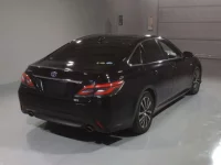 Toyota CROWN лот № 243 оценка R  с аукциона в Японии 1