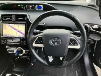 Toyota PRIUS лот № 30042 оценка 4  с аукциона в Японии 2