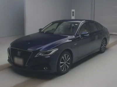 Toyota CROWN  с аукциона в Японии