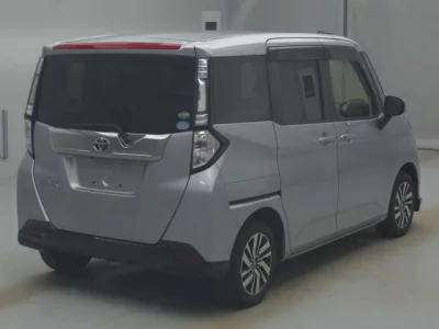 Toyota TANK  с аукциона в Японии