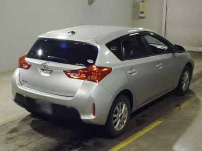 Toyota AURIS  с аукциона в Японии