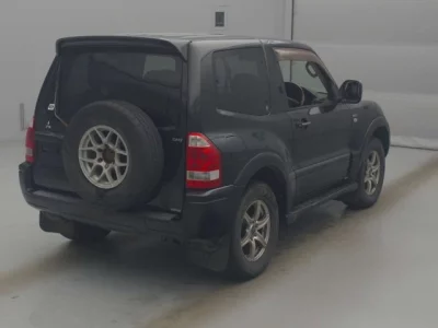 Mitsubishi PAJERO  с аукциона в Японии