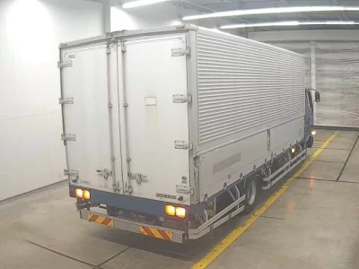 Mitsubishi FUSO FIGHTER