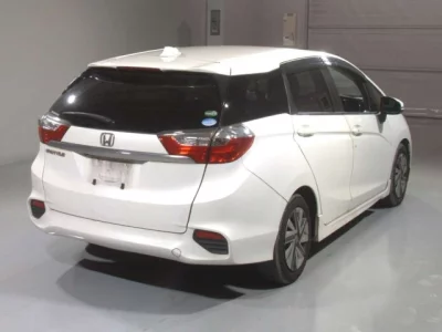 Honda SHUTTLE  с аукциона в Японии