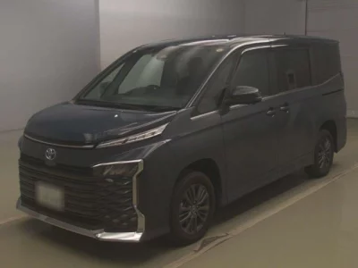 Toyota VOXY  с аукциона в Японии