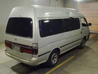 Toyota HIACE VAN лот № 8006 оценка R  с аукциона в Японии 1