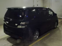 Toyota VELLFIRE лот № 8003 оценка R  с аукциона в Японии 1
