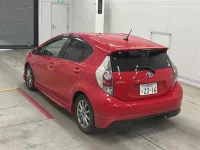 Toyota AQUA лот № 30071 оценка R  с аукциона в Японии 1