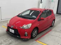 Toyota AQUA лот № 30071 оценка R  с аукциона в Японии 3