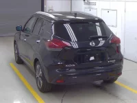 Nissan KICKS лот № 1015 оценка 4  с аукциона в Японии 1
