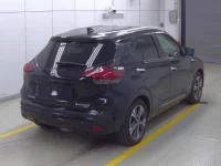 Nissan KICKS лот № 1015 оценка 4  с аукциона в Японии 3