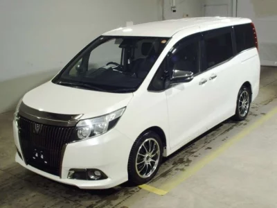 Toyota ESQUIRE  с аукциона в Японии