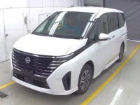 Nissan SERENA лот № 1016 оценка 4  с аукциона в Японии 2