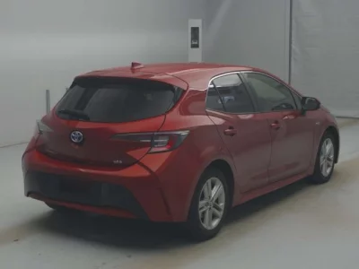 Toyota COROLLA SPORT  с аукциона в Японии