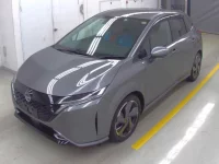 Nissan AURA лот № 1018 оценка 4.5  с аукциона в Японии 2