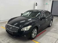 Nissan FUGA лот № 30087 оценка 3.5  с аукциона в Японии 3
