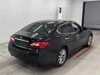 Nissan FUGA лот № 30087 оценка 3.5  с аукциона в Японии 4