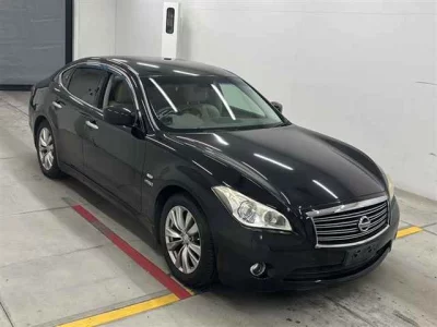 Nissan FUGA  с аукциона в Японии