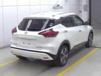 Nissan KICKS лот № 1019 оценка 4  с аукциона в Японии 3