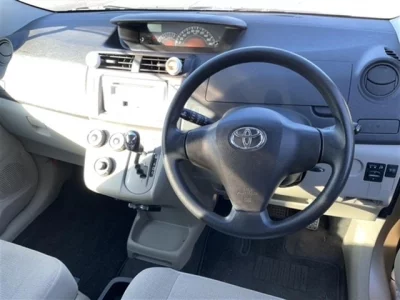 Toyota PASSO SETTE  с аукциона в Японии