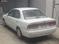 Nissan SUNNY лот № 6051 оценка 3.5  с аукциона в Японии 1