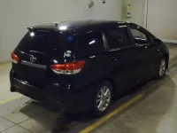 Toyota WISH лот № 8041 оценка R  с аукциона в Японии 1