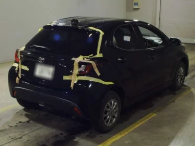 Toyota YARIS  с аукциона в Японии