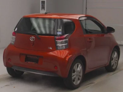 Toyota IQ  с аукциона в Японии