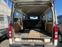 Toyota HIACE VAN лот № 30107 оценка 3.5  с аукциона в Японии 9