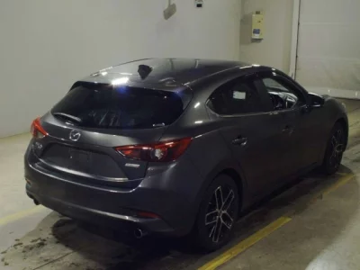 Mazda AXELA  с аукциона в Японии