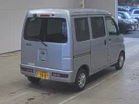 Toyota PIXIS VAN лот № 1085 оценка 4  с аукциона в Японии 1