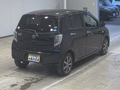 Toyota PIXIS EPOCH  с аукциона в Японии